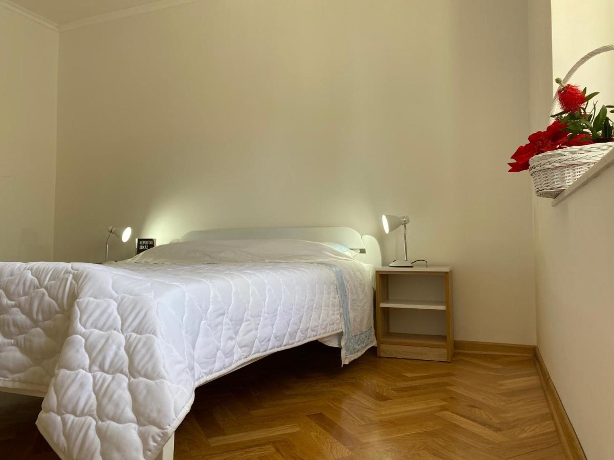 Napjacu With Own Parking And Garden Apartment Херцег Нови Екстериор снимка