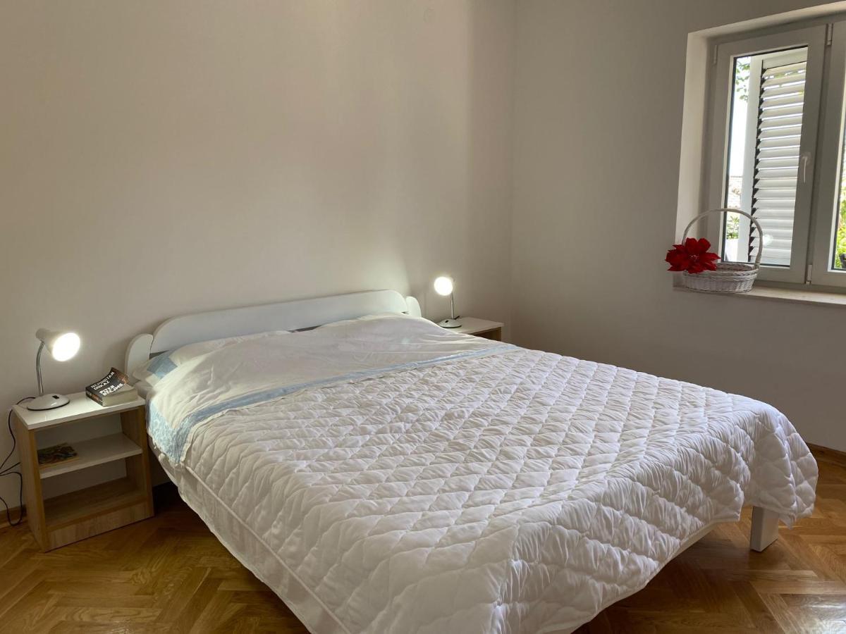 Napjacu With Own Parking And Garden Apartment Херцег Нови Екстериор снимка