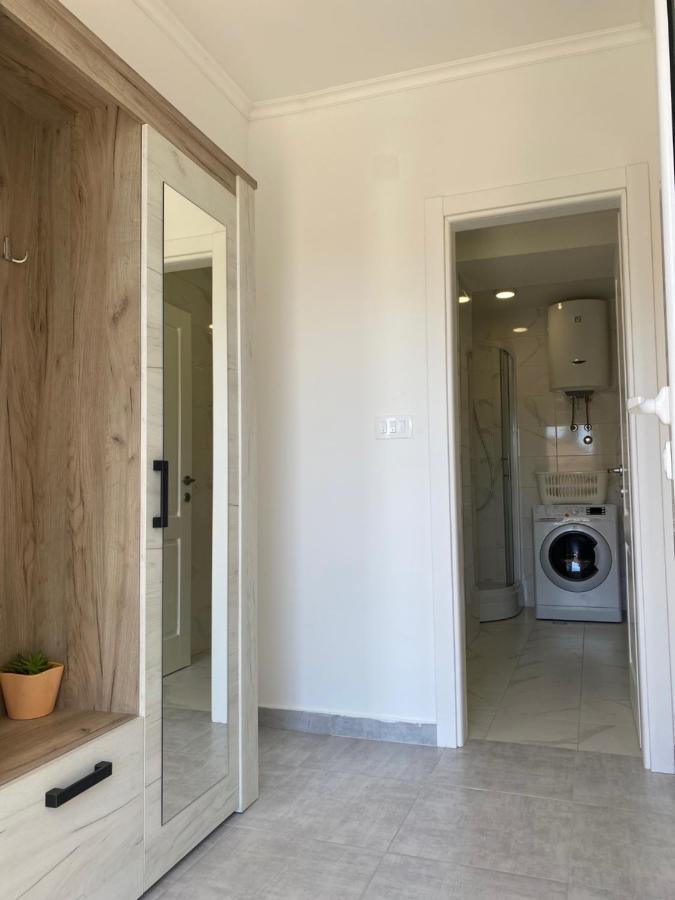 Napjacu With Own Parking And Garden Apartment Херцег Нови Екстериор снимка