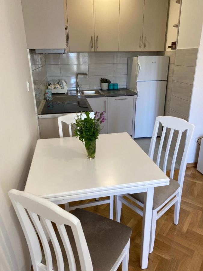Napjacu With Own Parking And Garden Apartment Херцег Нови Екстериор снимка
