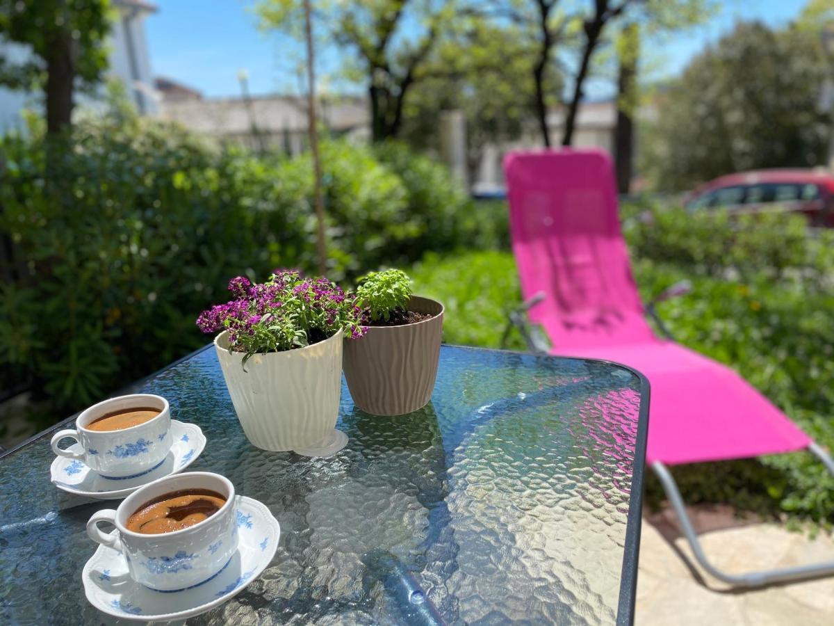 Napjacu With Own Parking And Garden Apartment Херцег Нови Екстериор снимка